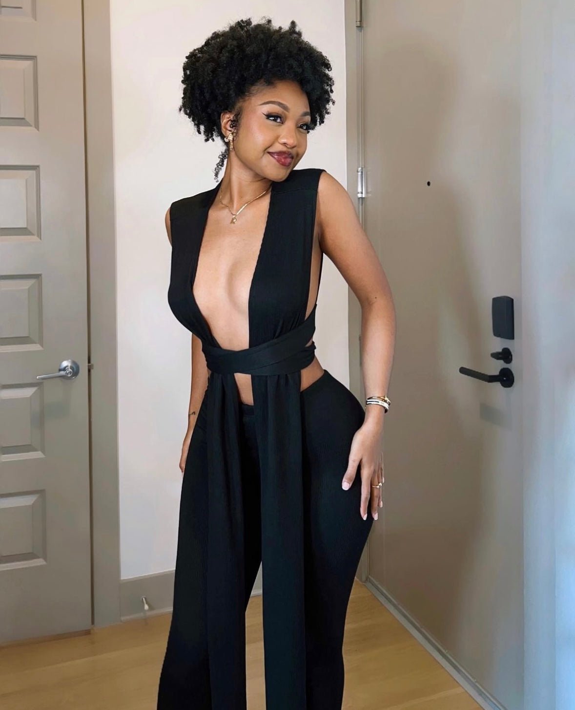 Black Knit Sleeveless Wrap Around Leggings Two Piece Set – Hot Miami Styles