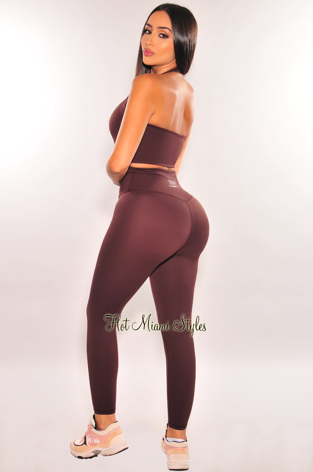 https://hotmiamistyles.com/cdn/shop/products/hms-fit-chocolate-halter-padded-leggings-two-piece-set-hot-miami-styles-448090_1800x1800.jpg?v=1683461946